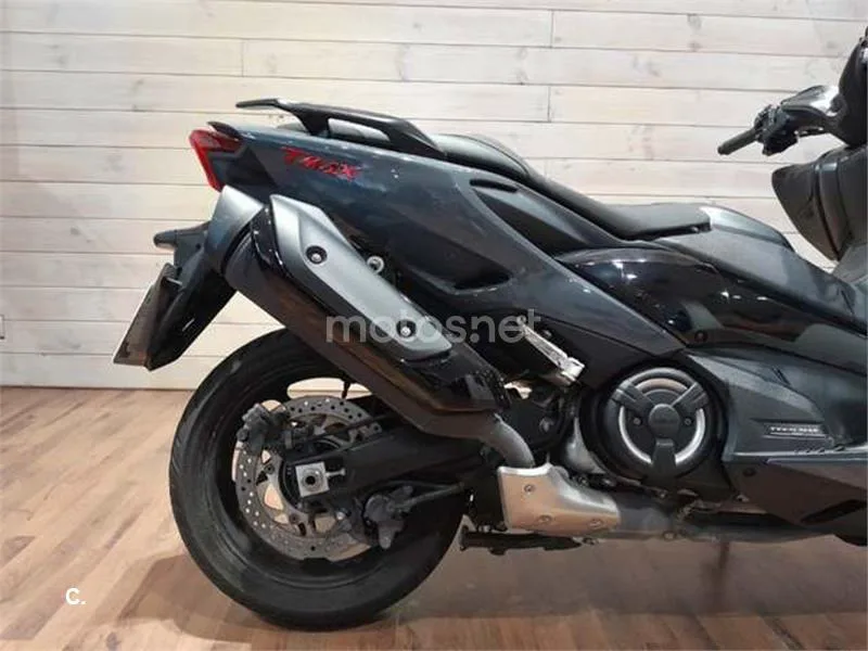 Yamaha TMAX – Vista 7