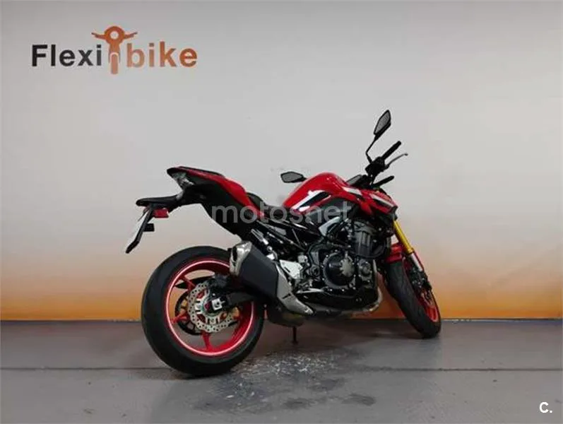 Kawasaki Z900 – Vista 4