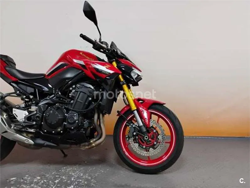 Kawasaki Z900 – Vista 8