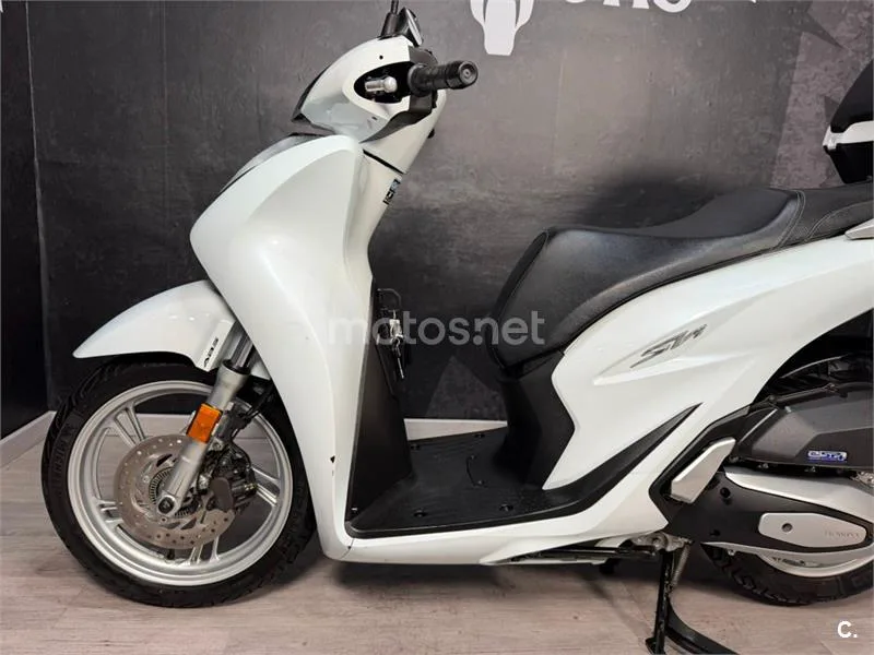 Honda SH 125i – Vista 13