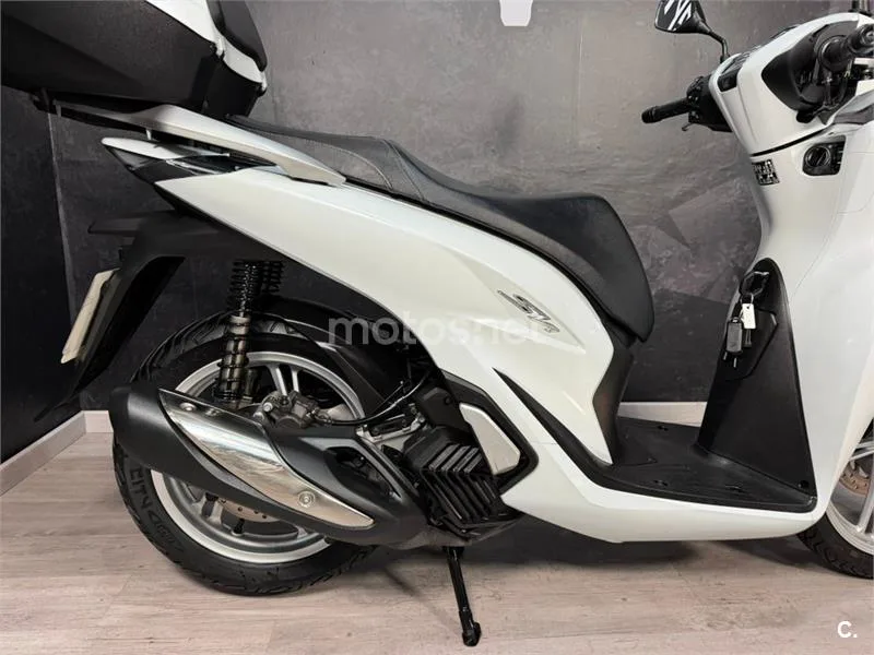 Honda SH 125i – Vista 10
