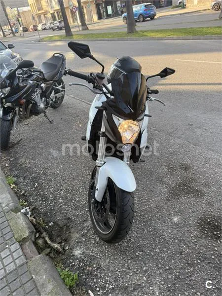 Honda CB1000R - Vista 6