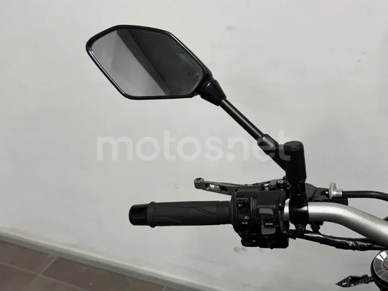 Yamaha MT-09 – Vista 11