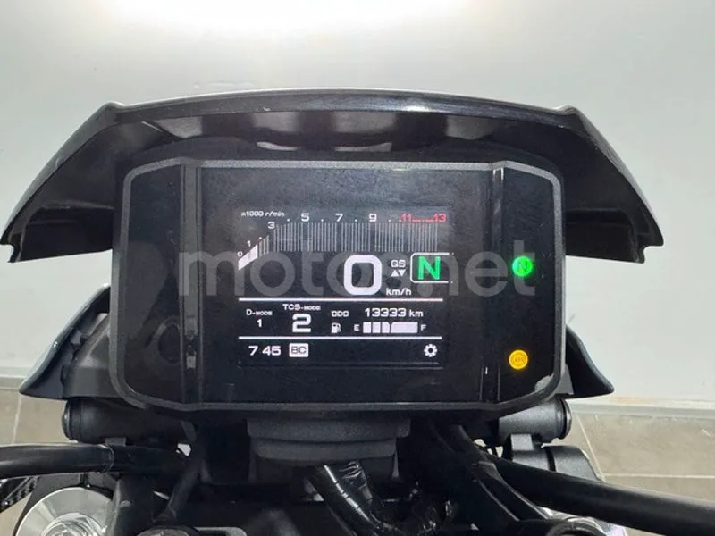 Yamaha MT-09 – Vista 12