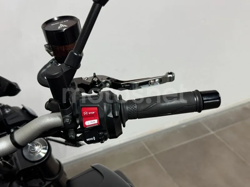 Yamaha MT-09 – Vista 13
