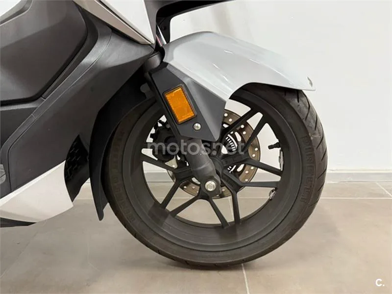 Honda Forza 350 – Vista 10