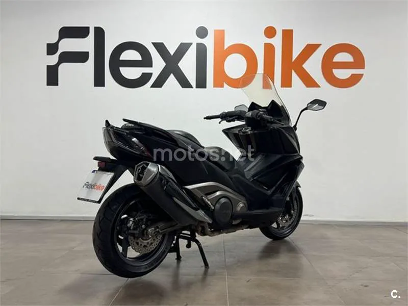 Kymco AK 550 – Vista 4