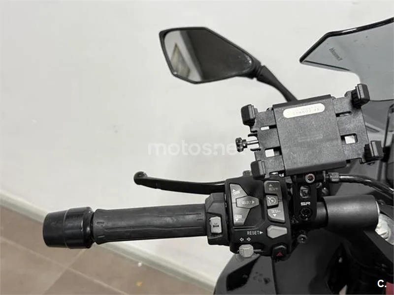 Kawasaki Ninja 1000 SX – Vista 11