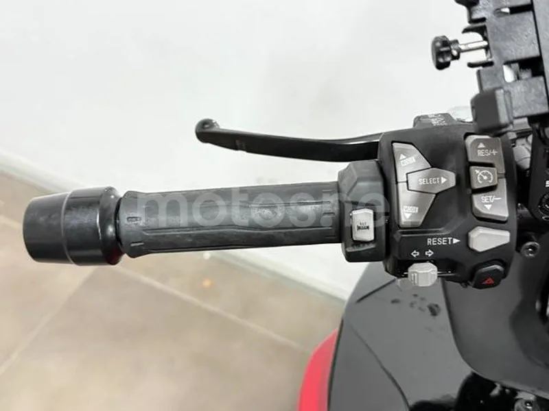 Kawasaki Ninja 1000 SX – Vista 12