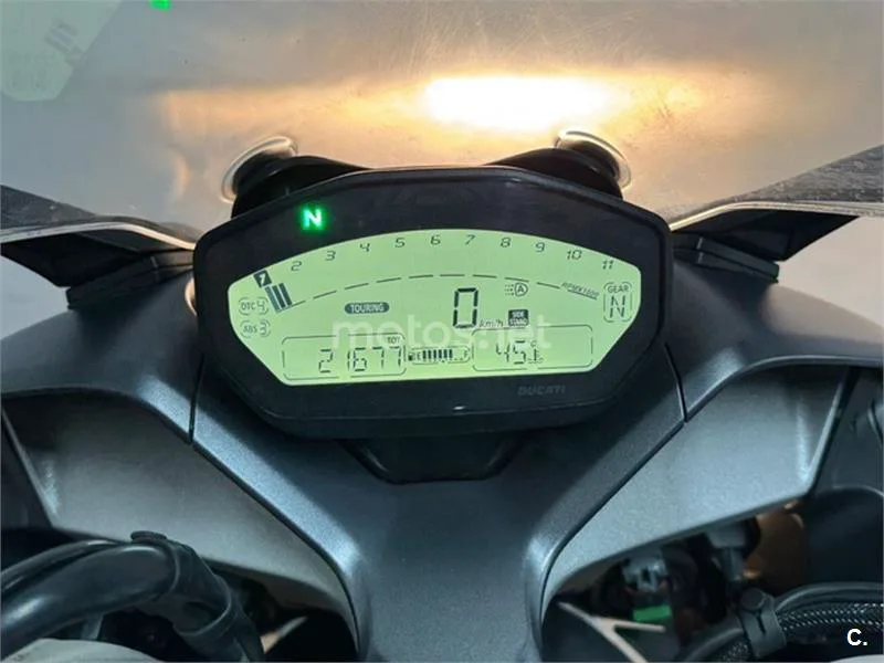 Ducati SuperSport – Vista 13
