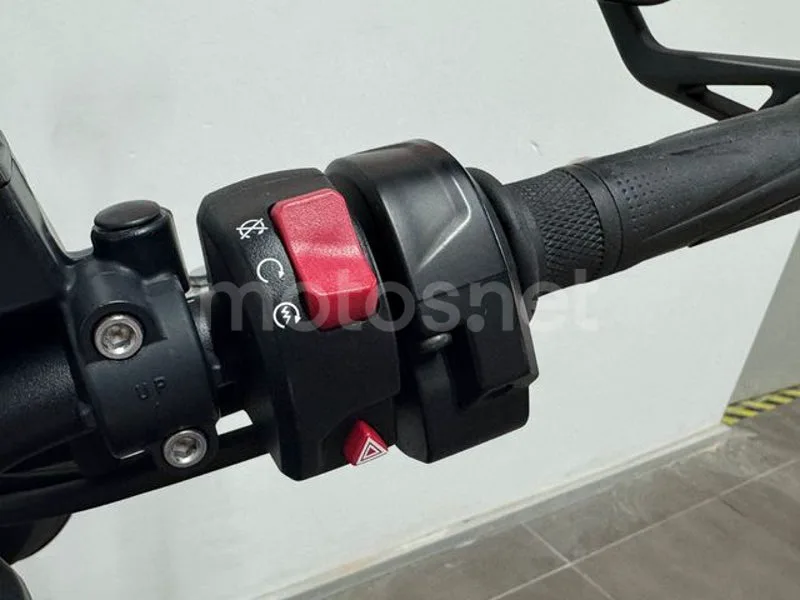 Triumph Street Triple 765 – Vista 14