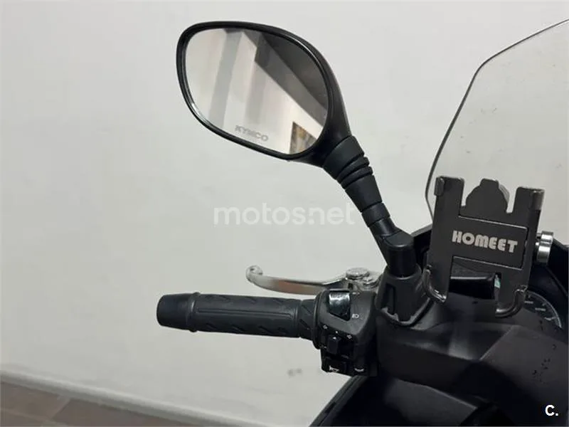 Kymco Grand Dink 300 – Vista 11