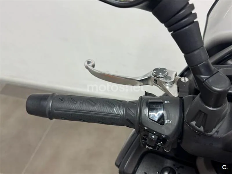 Kymco Grand Dink 300 – Vista 12