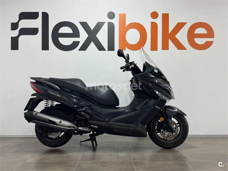 Kymco Grand Dink 300 – Vista 3