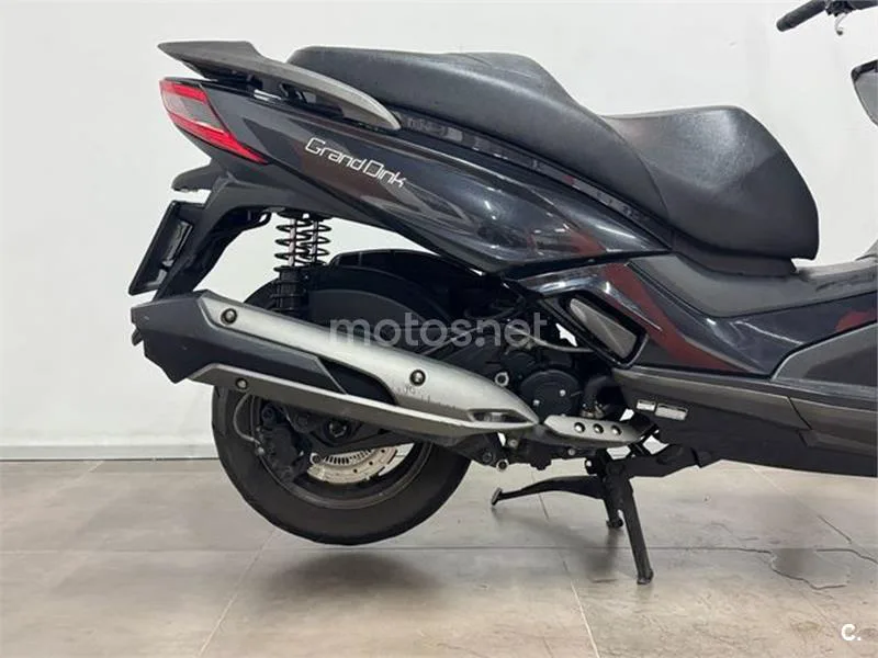 Kymco Grand Dink 300 – Vista 7