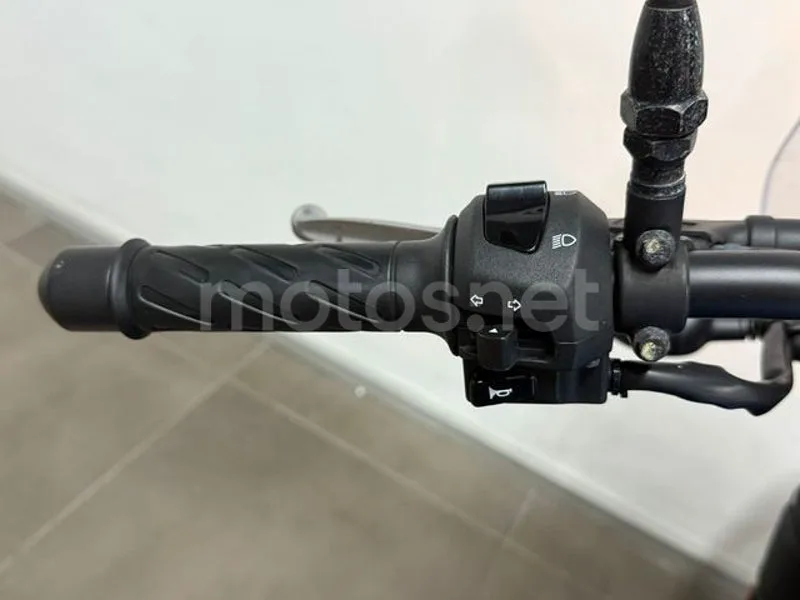 Moto Guzzi V7 III – Vista 12