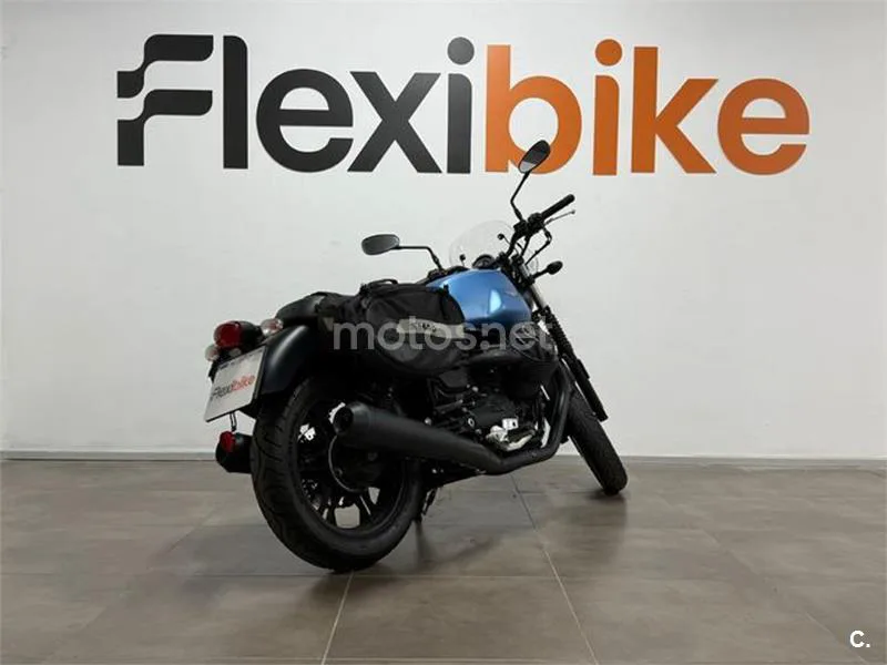 Moto Guzzi V7 III – Vista 4