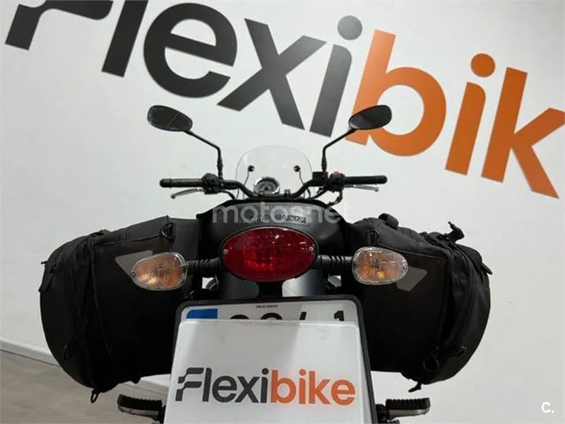 Moto Guzzi V7 III – Vista 6