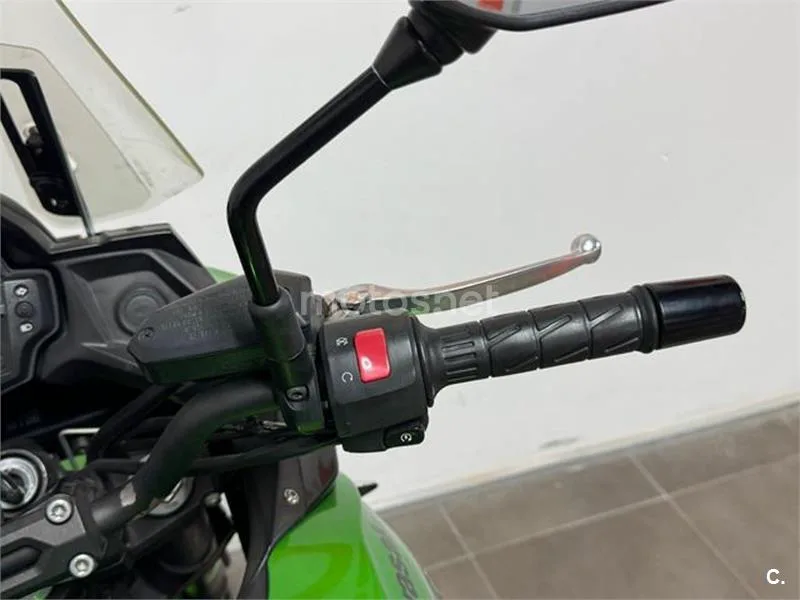 Kawasaki Versys – Vista 14