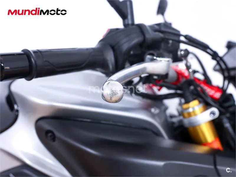 Yamaha MT-10 – Vista 13