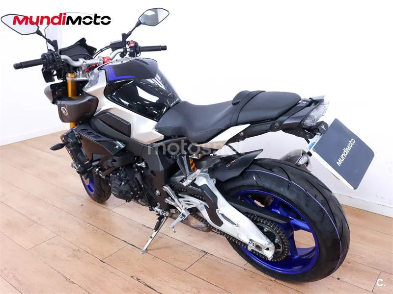 Yamaha MT-10 – Vista 8