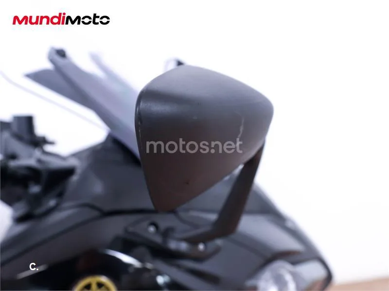 Yamaha TMAX – Vista 13