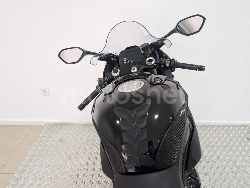 BMW S 1000 RR - Vista 13