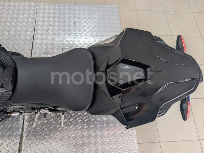 BMW S 1000 RR - Vista 18