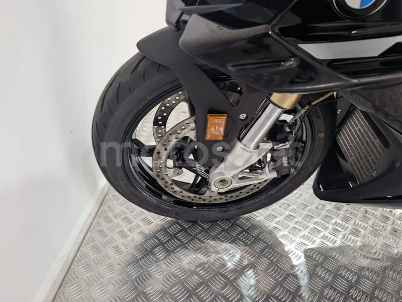 BMW S 1000 RR - Vista 22