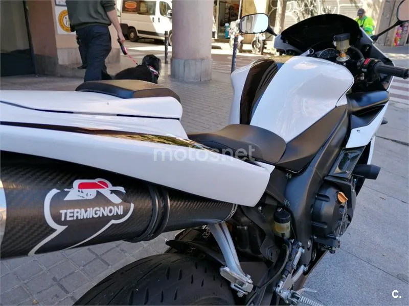 Yamaha R1 – Vista 5