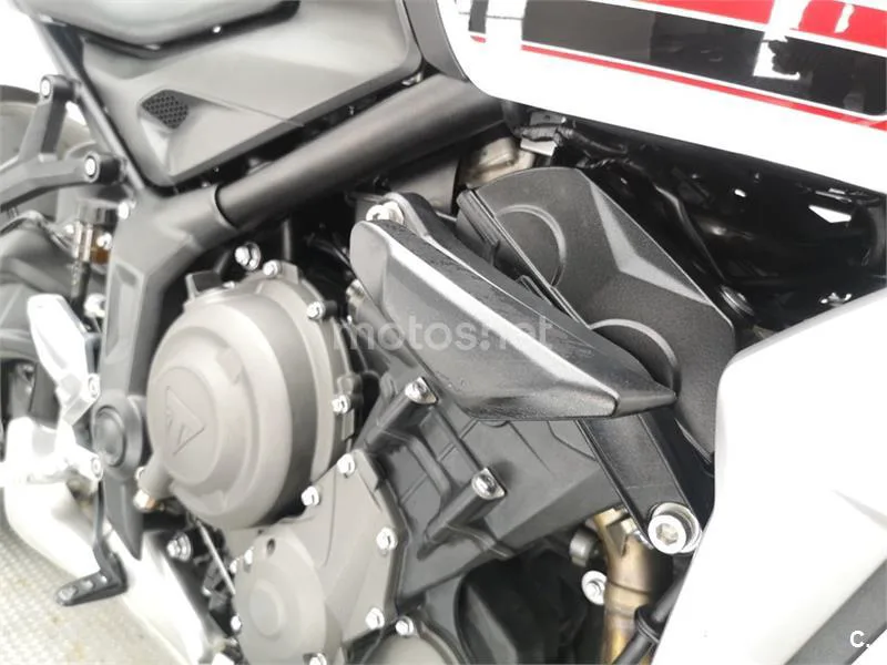 Triumph Trident 660 – Vista 12