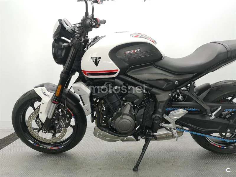 Triumph Trident 660 – Vista 20