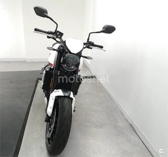Triumph Trident 660 – Vista 3