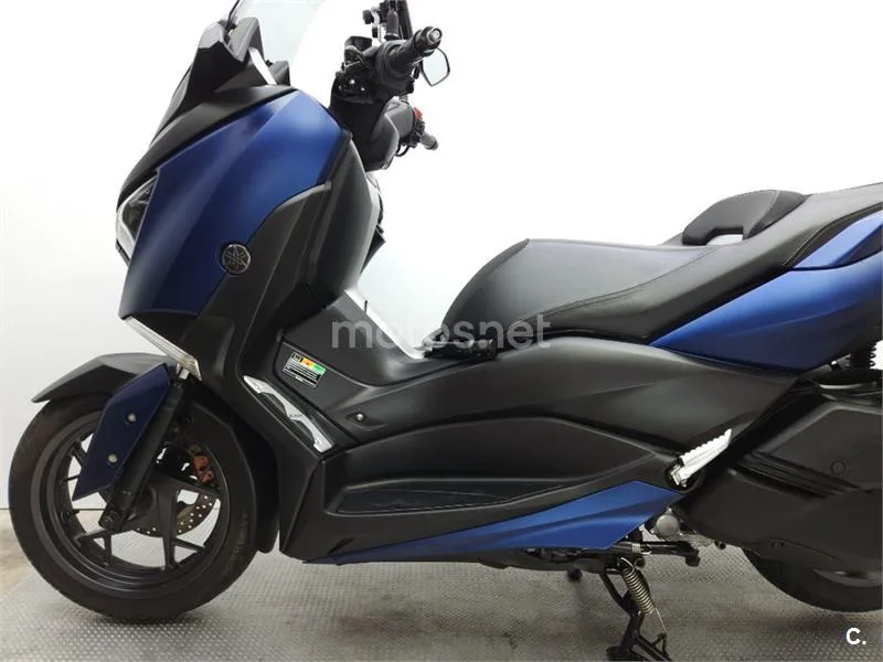 Yamaha XMAX 300 – Vista 21