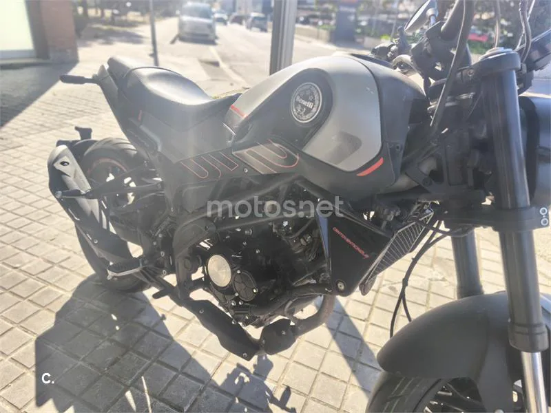 Benelli BN 125 – Vista 7