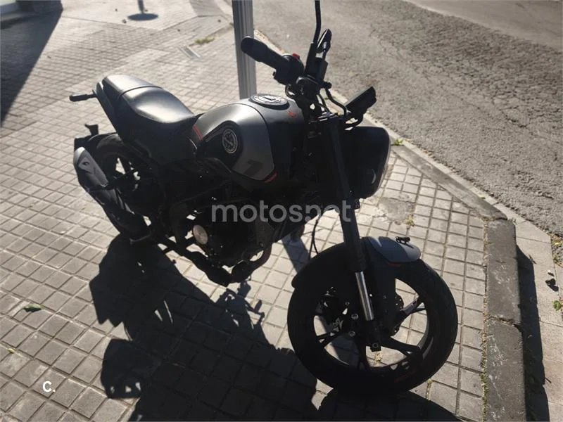 Benelli BN 125 – Vista 10