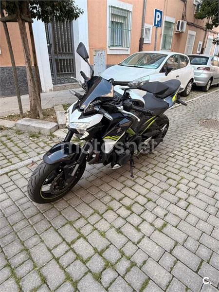 Kawasaki Z900 – Vista 2