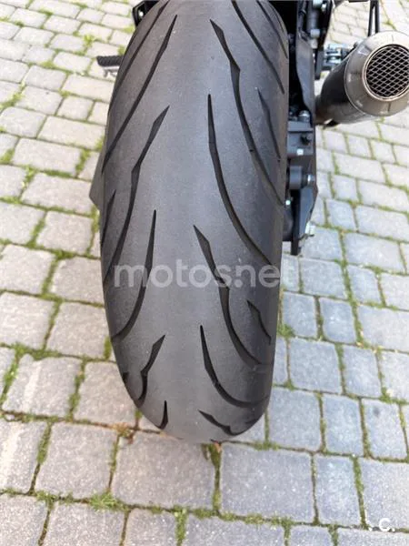 Kawasaki Z900 – Vista 14