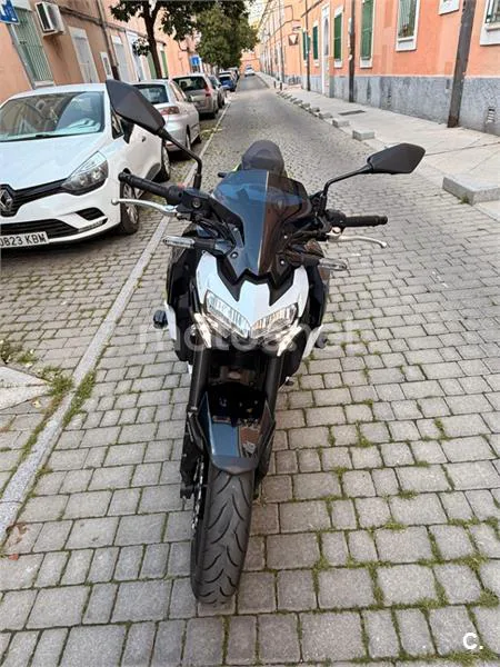 Kawasaki Z900 – Vista 3