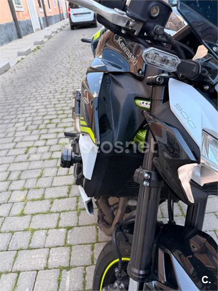 Kawasaki Z900 – Vista 5