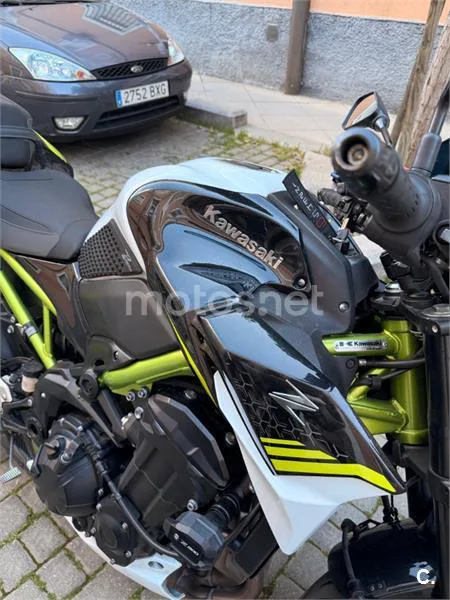 Kawasaki Z900 – Vista 7