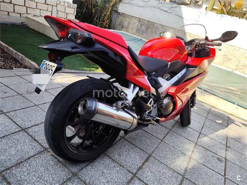 Honda VFR 800F – Vista 3