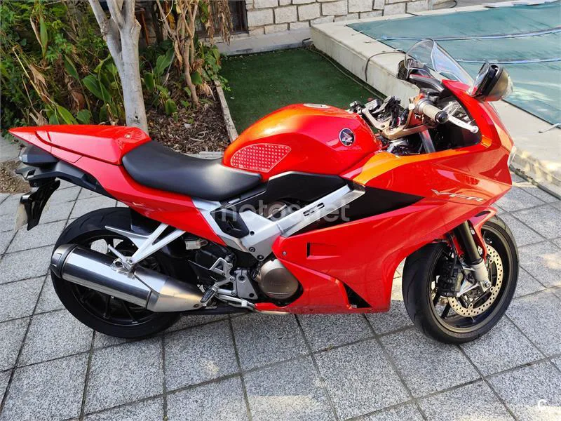 Honda VFR 800F – Vista 4