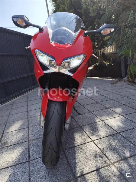 Honda VFR 800F – Vista 6