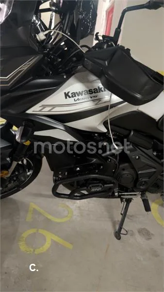 Kawasaki Versys – Vista 14