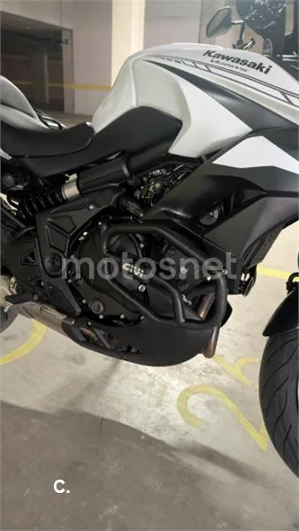 Kawasaki Versys – Vista 7