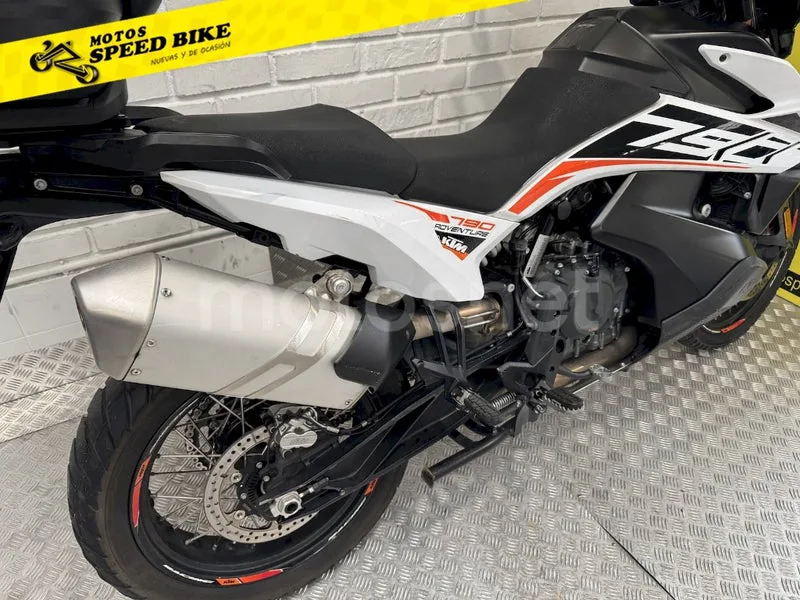 KTM 790 – Vista 4