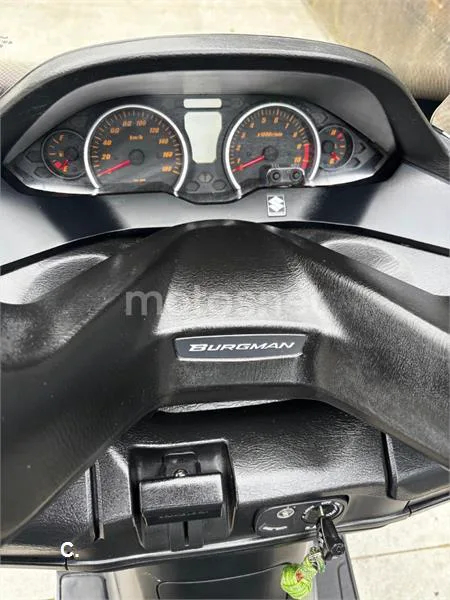 Suzuki Burgman 400 – Vista 2