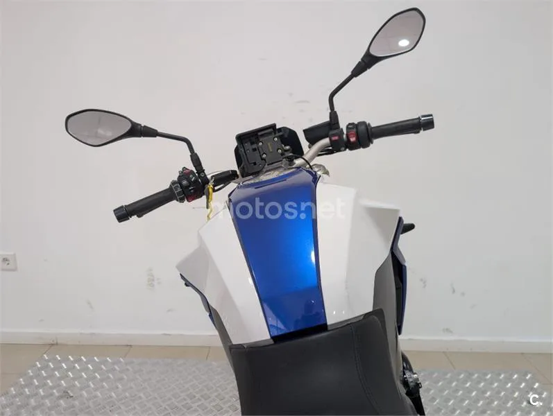 BMW F 900 R – Vista 13