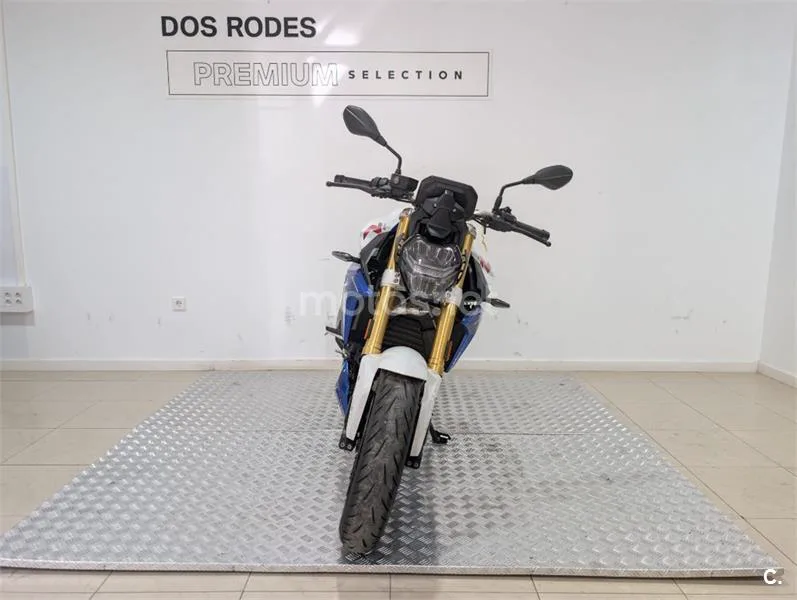 BMW F 900 R – Vista 3